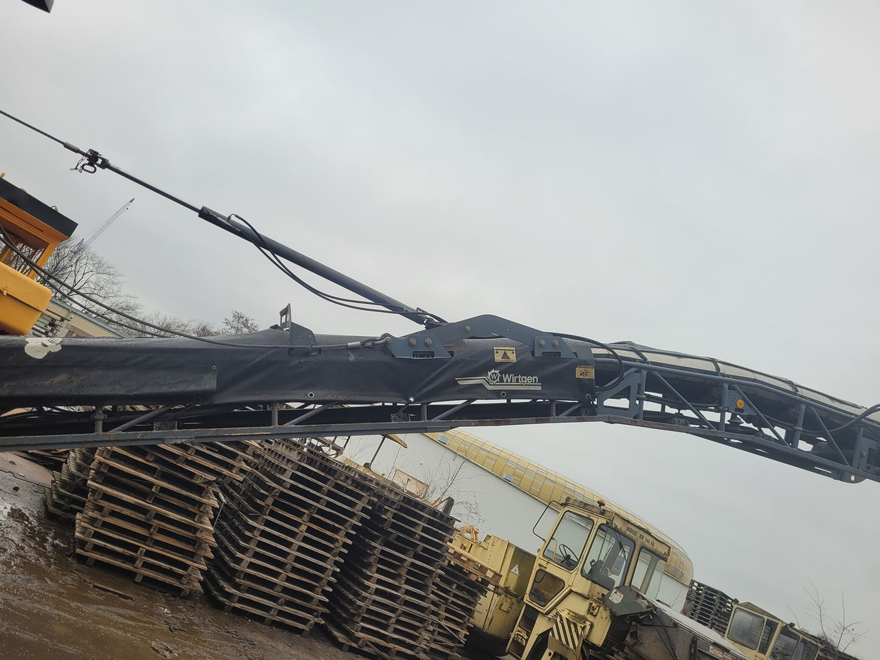 Aszfaltmaró Wirtgen W 100: 6 kép.