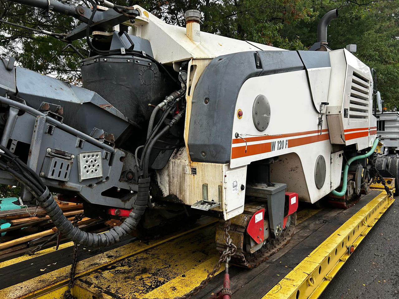 Wirtgen W 120 F - Aszfaltmaró: 1 kép. Wirtgen W 120 F - Aszfaltmaró: 1 kép.