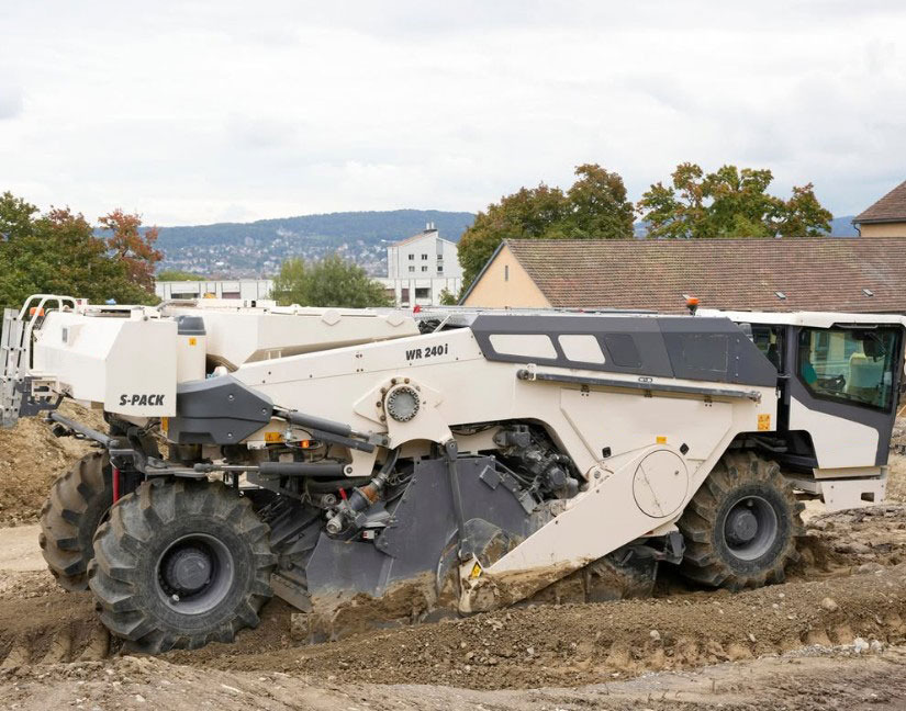 Wirtgen WR 240 i S-Pack - Talajstabilizáló: 4 kép. Wirtgen WR 240 i S-Pack - Talajstabilizáló: 4 kép.