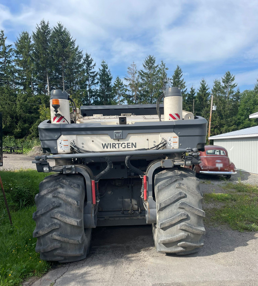 Wirtgen WR 250 - Talajstabilizáló: 5 kép. Wirtgen WR 250 - Talajstabilizáló: 5 kép.