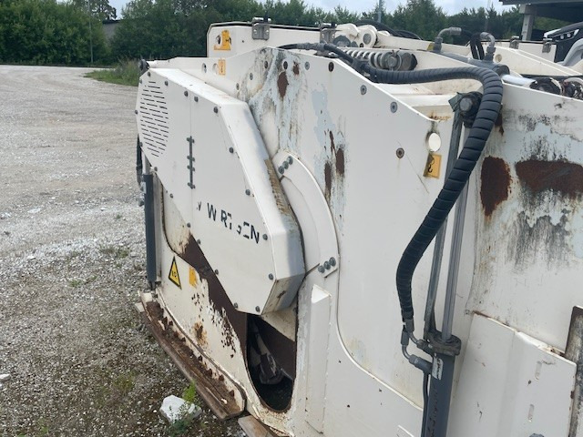 Wirtgen WS 250 - Talajstabilizáló: 5 kép. Wirtgen WS 250 - Talajstabilizáló: 5 kép.