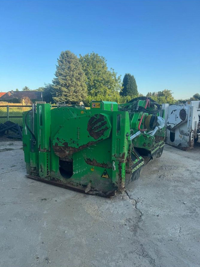 Wirtgen WS 250 - Talajstabilizáló: 4 kép. Wirtgen WS 250 - Talajstabilizáló: 4 kép.