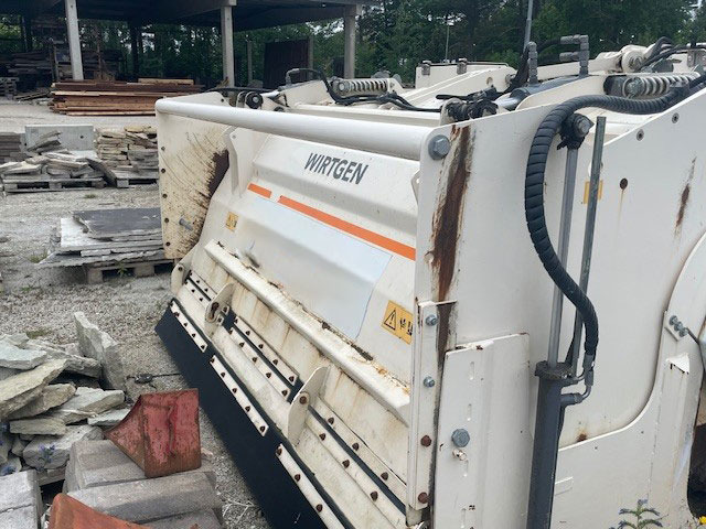 Wirtgen WS 250 - Talajstabilizáló: 1 kép. Wirtgen WS 250 - Talajstabilizáló: 1 kép.