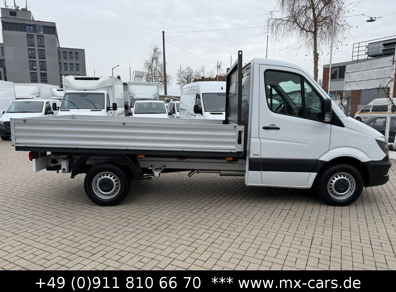 Mercedes-Benz Sprinter 213 Pritsche 3 Sitze Klima AHK No 313-7 - Platós kisteherautó: 4 kép. Mercedes-Benz Sprinter 213 Pritsche 3 Sitze Klima AHK No 313-7 - Platós kisteherautó: 4 kép.