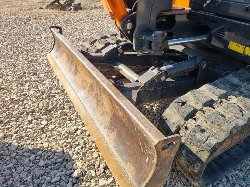 Doosan DX85 - Minikotró: 4 kép. Doosan DX85 - Minikotró: 4 kép.