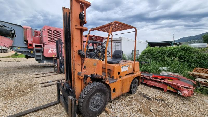 Komatsu FD25T - Dízel targonca: 4 kép. Komatsu FD25T - Dízel targonca: 4 kép.