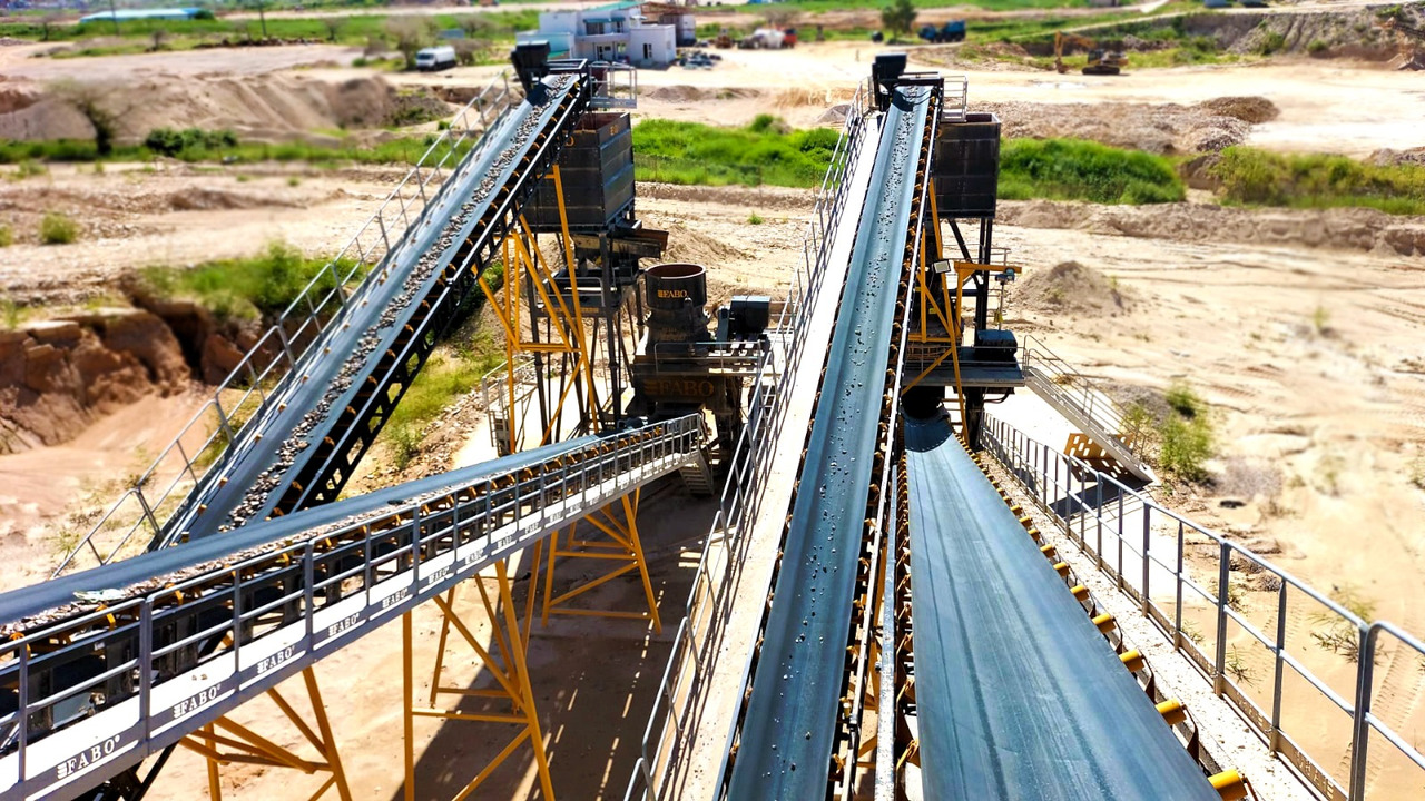 FABO Conveyor belt - Futószalag: 1 kép. FABO Conveyor belt - Futószalag: 1 kép.