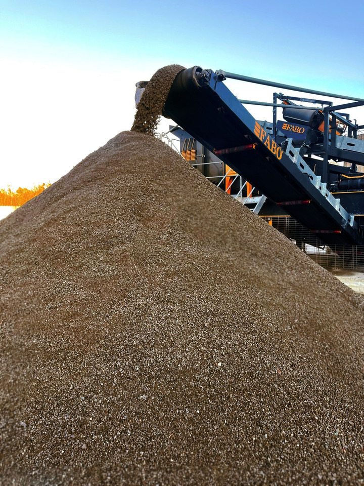 FABO Conveyor belt - Futószalag: 3 kép. FABO Conveyor belt - Futószalag: 3 kép.