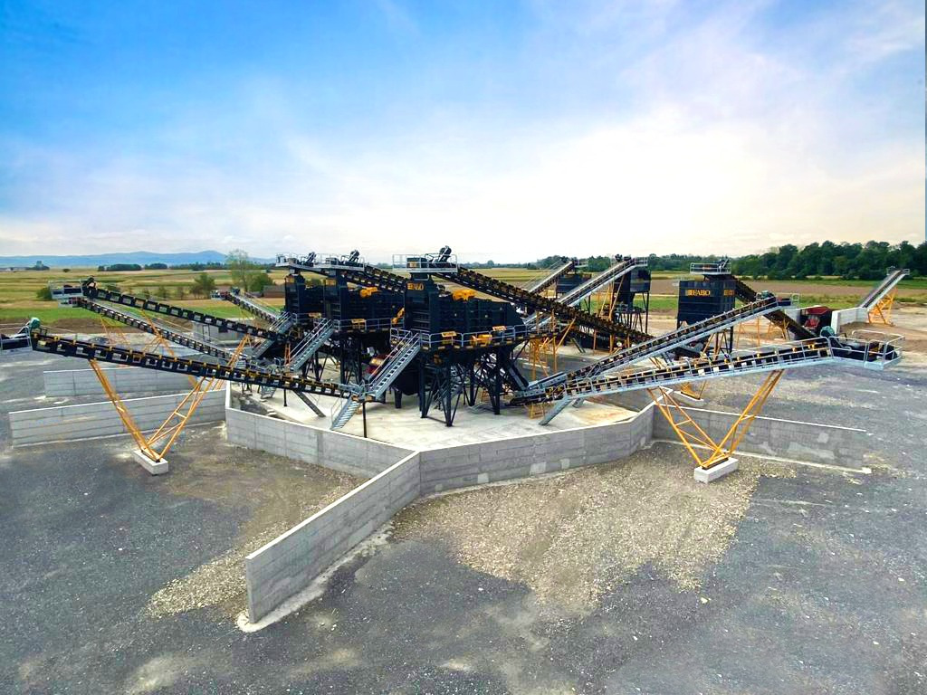 FABO Conveyor belt - Futószalag: 4 kép. FABO Conveyor belt - Futószalag: 4 kép.