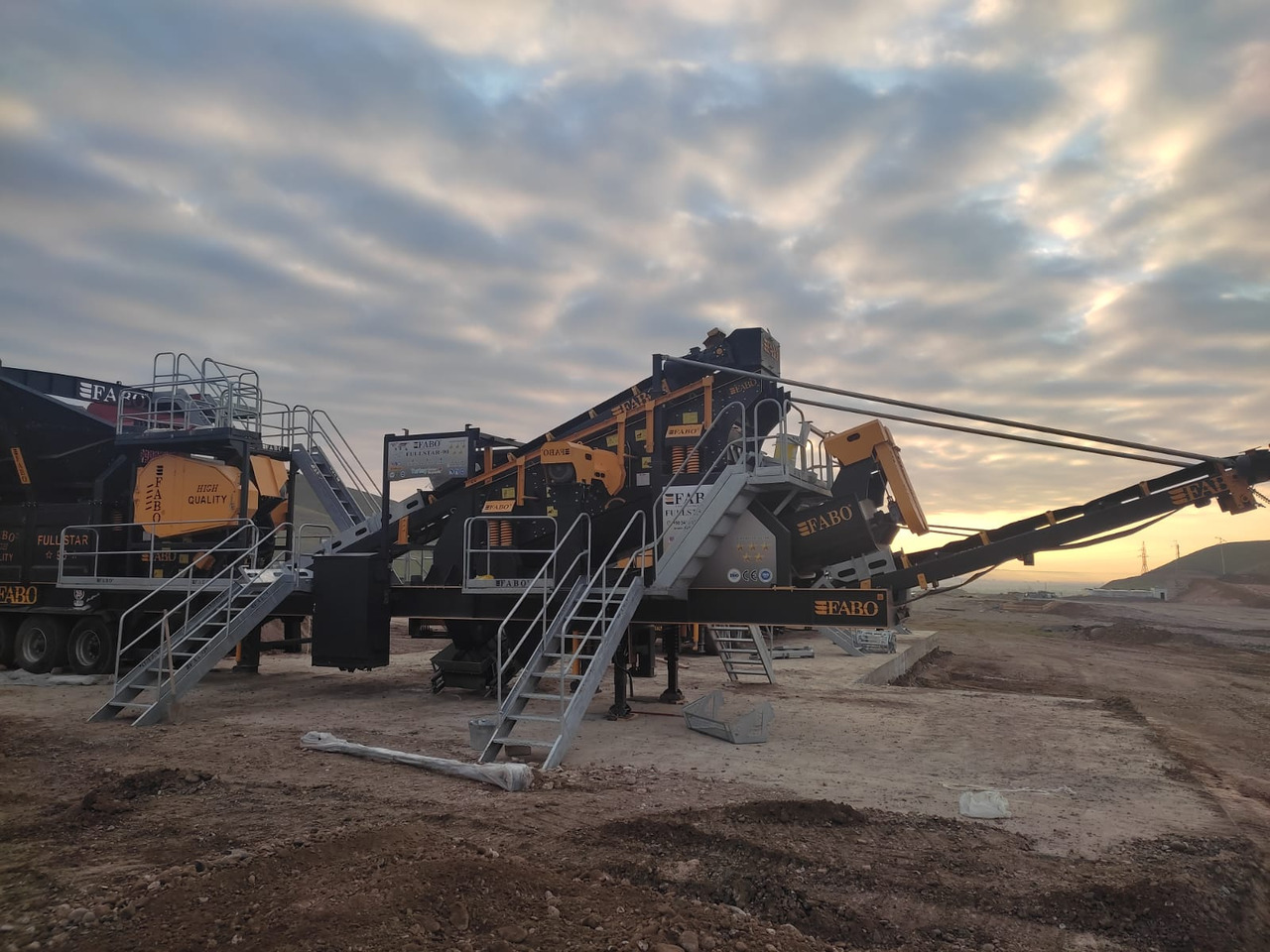 Új Mobil törőgép FABO FULLSTAR 110 Crushing, Washing And Screening Plant: 18 kép.