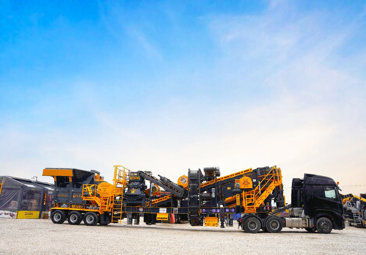 FABO Mobile crusher - Mobil törőgép: 2 kép. FABO Mobile crusher - Mobil törőgép: 2 kép.
