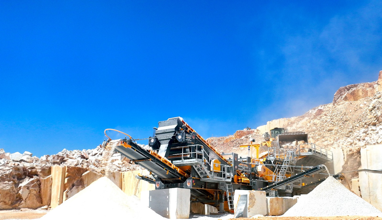 FABO Mobile crusher - Mobil törőgép: 2 kép. FABO Mobile crusher - Mobil törőgép: 2 kép.