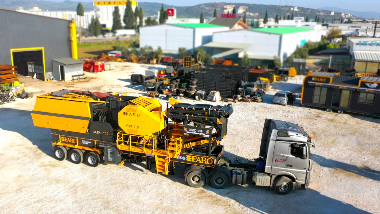 FABO Mobile crusher - Mobil törőgép: 2 kép. FABO Mobile crusher - Mobil törőgép: 2 kép.