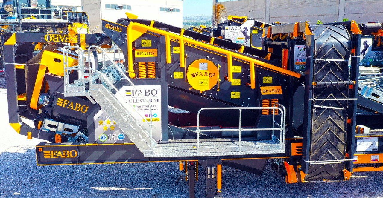 FABO Mobile crusher - Mobil törőgép: 3 kép. FABO Mobile crusher - Mobil törőgép: 3 kép.