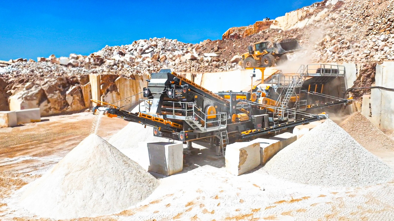FABO Mobile crusher - Mobil törőgép: 4 kép. FABO Mobile crusher - Mobil törőgép: 4 kép.
