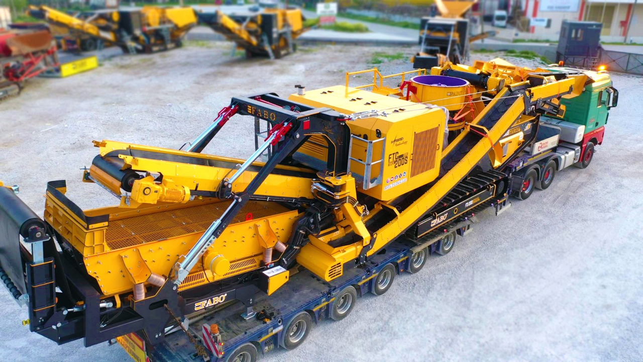 FABO Mobile crusher - Mobil törőgép: 4 kép. FABO Mobile crusher - Mobil törőgép: 4 kép.