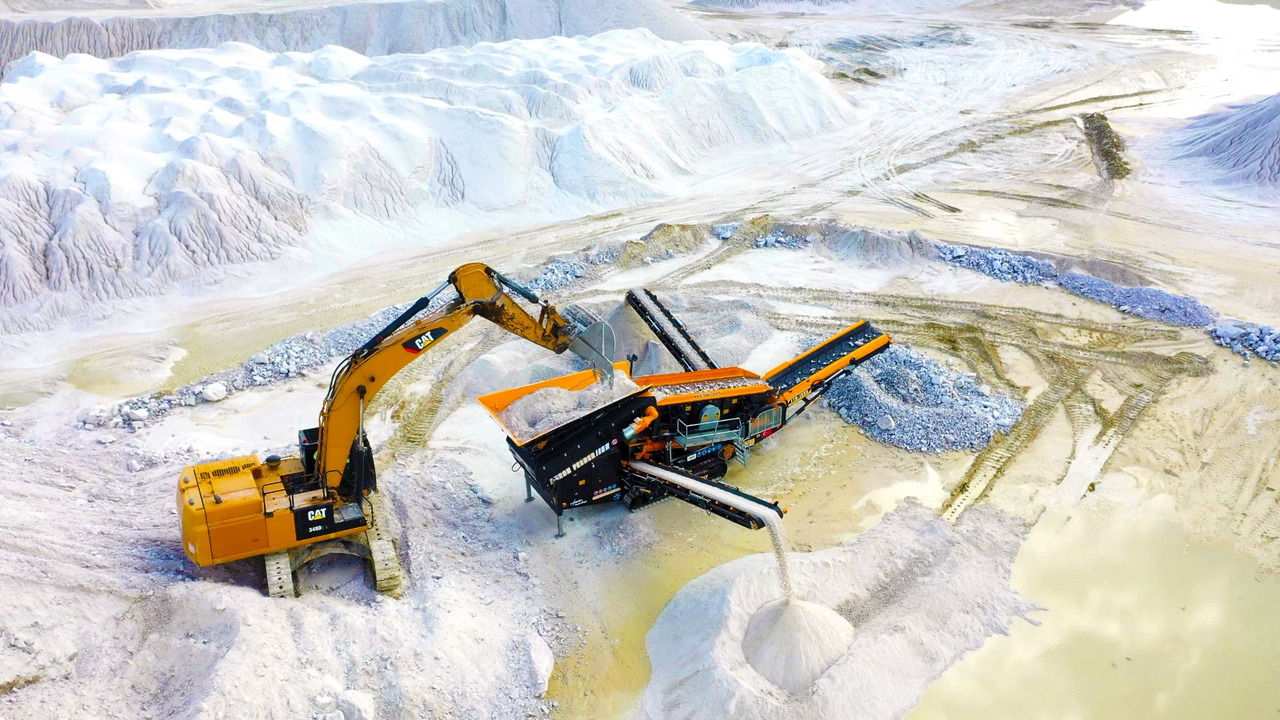 FABO Mobile crusher - Mobil törőgép: 5 kép. FABO Mobile crusher - Mobil törőgép: 5 kép.