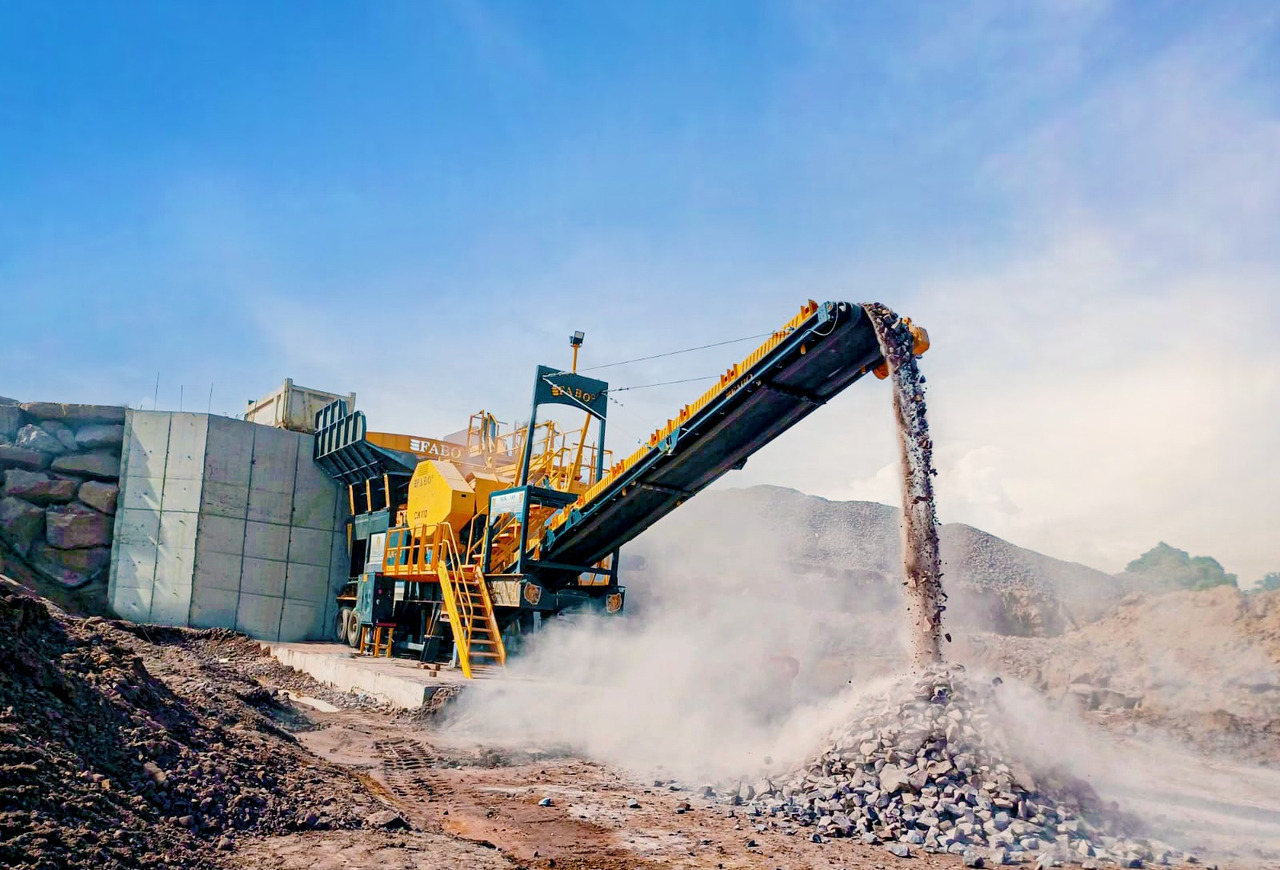 FABO Mobile crusher - Mobil törőgép: 2 kép. FABO Mobile crusher - Mobil törőgép: 2 kép.