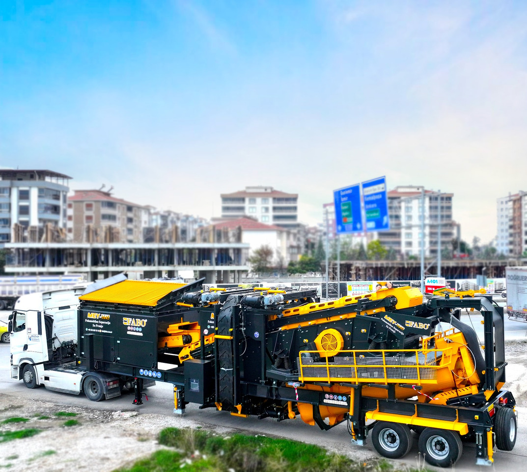 FABO Mobile crusher - Mobil törőgép: 3 kép. FABO Mobile crusher - Mobil törőgép: 3 kép.