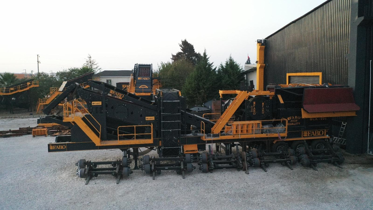 FABO Mobile crusher - Mobil törőgép: 3 kép. FABO Mobile crusher - Mobil törőgép: 3 kép.