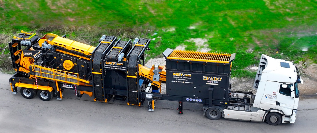 FABO Mobile crusher - Mobil törőgép: 2 kép. FABO Mobile crusher - Mobil törőgép: 2 kép.