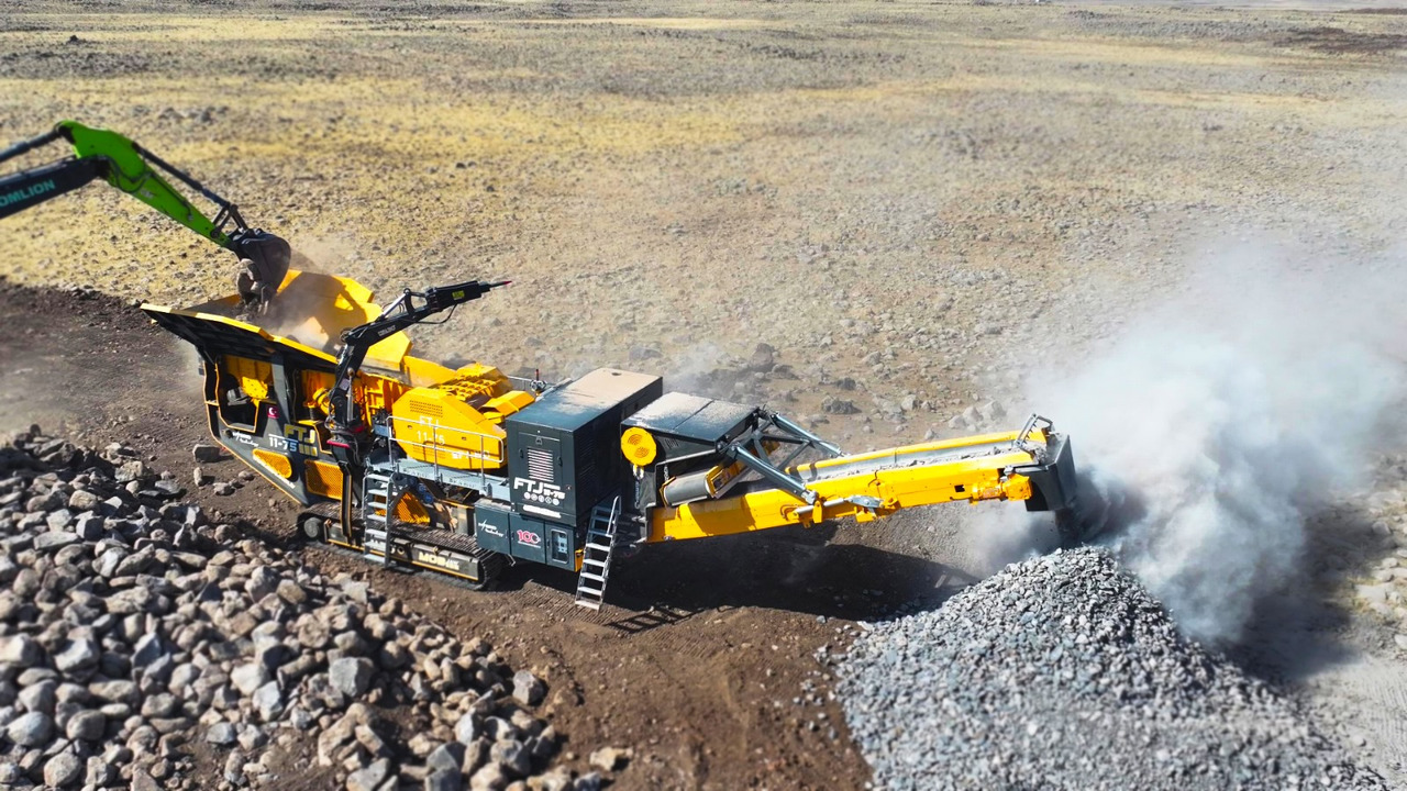 FABO Mobile crusher - Mobil törőgép: 2 kép. FABO Mobile crusher - Mobil törőgép: 2 kép.