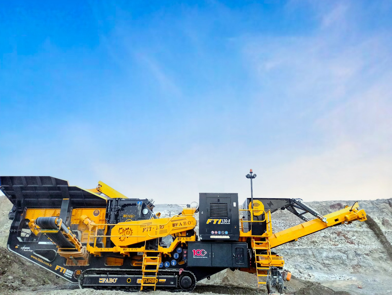 FABO Mobile crusher - Mobil törőgép: 3 kép. FABO Mobile crusher - Mobil törőgép: 3 kép.