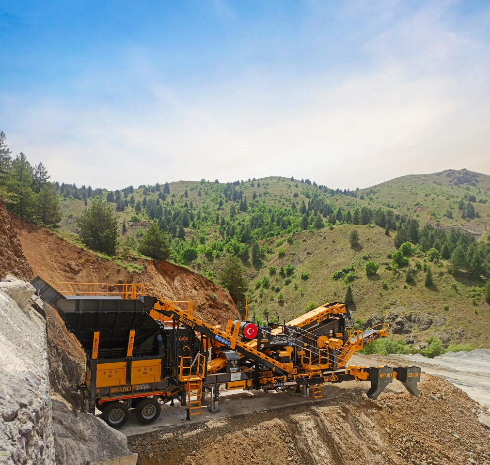 FABO Mobile crusher - Mobil törőgép: 3 kép. FABO Mobile crusher - Mobil törőgép: 3 kép.