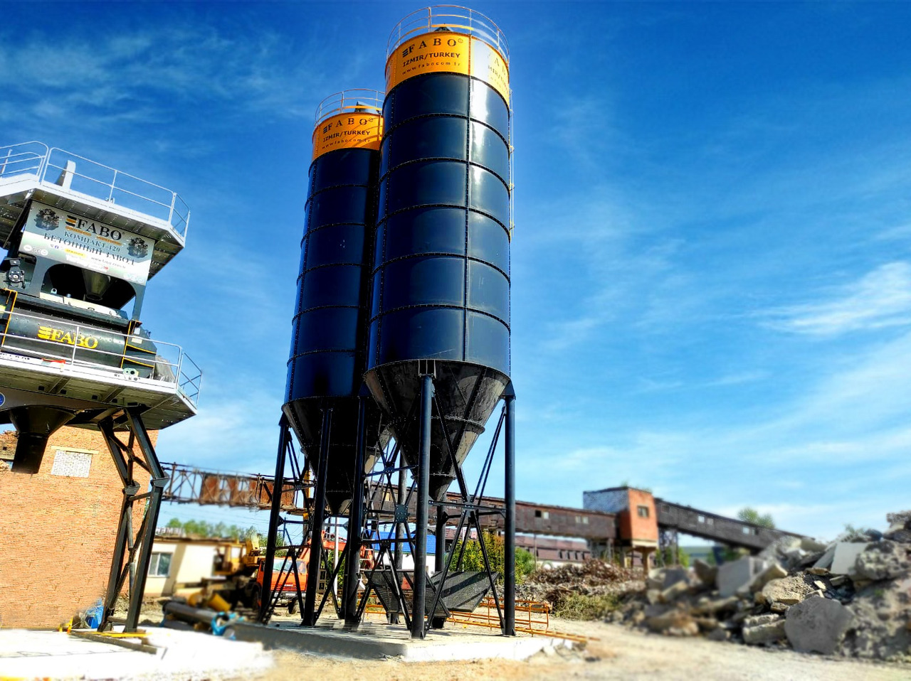 FABO cement silo - Cementsiló: 5 kép. FABO cement silo - Cementsiló: 5 kép.