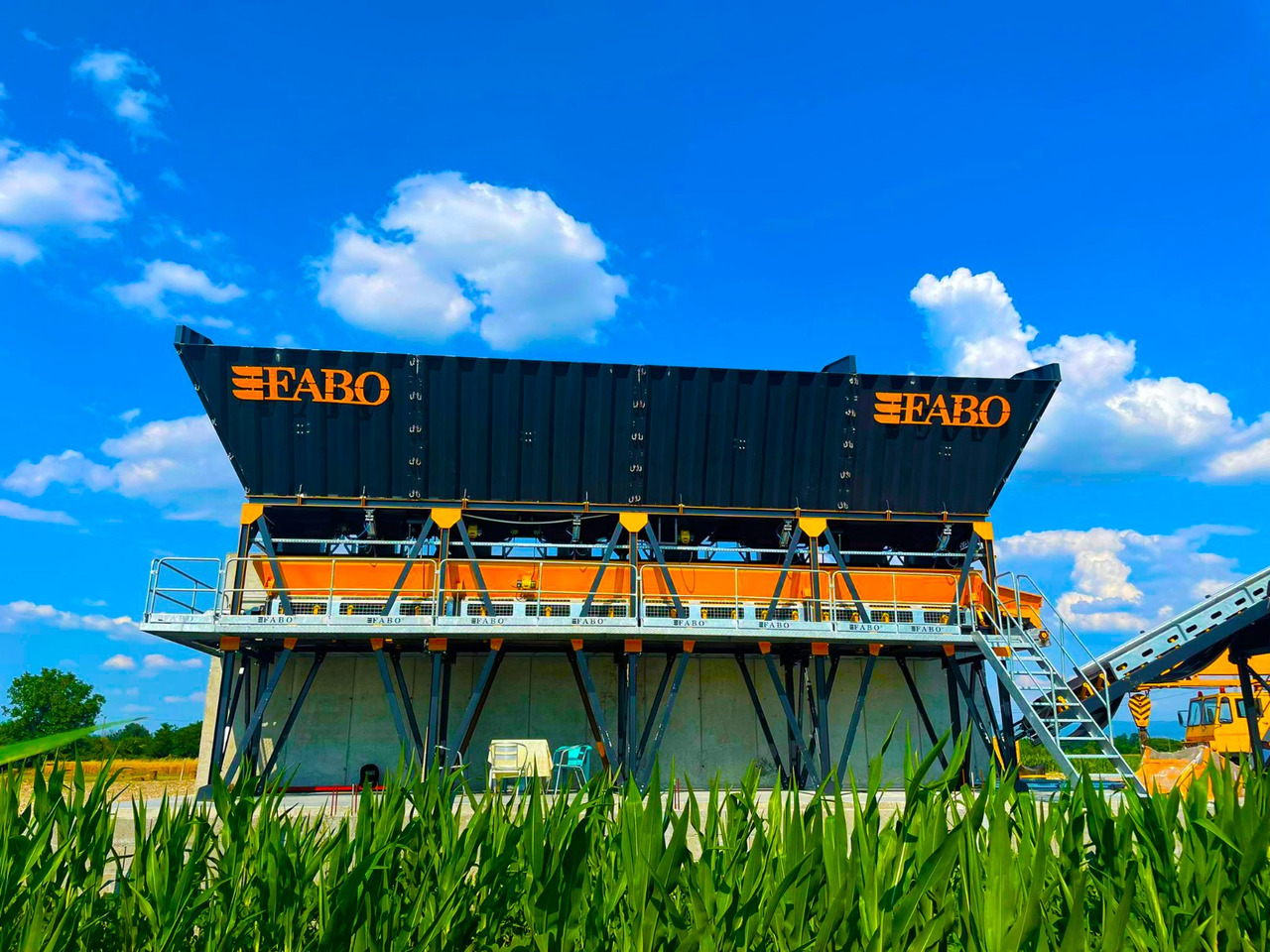 FABO compact concrete plant - Betonüzem: 4 kép. FABO compact concrete plant - Betonüzem: 4 kép.