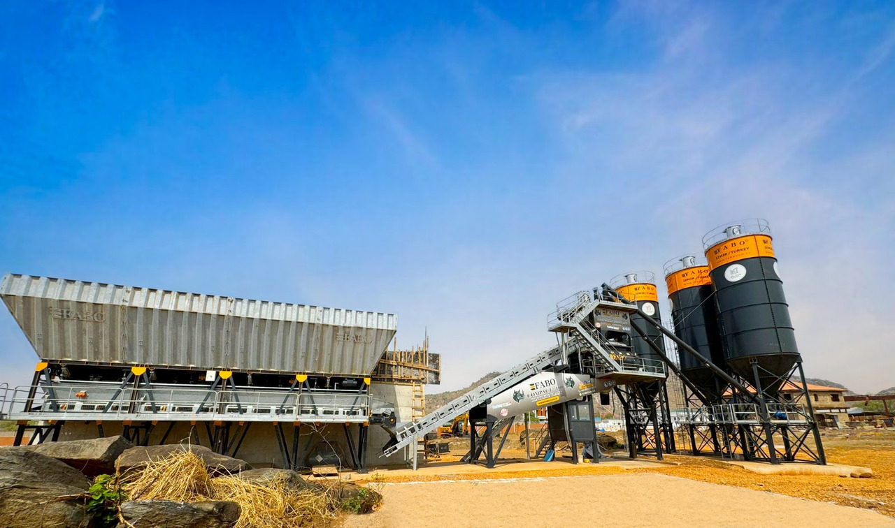 FABO compact concrete plant - Betonüzem: 1 kép. FABO compact concrete plant - Betonüzem: 1 kép.