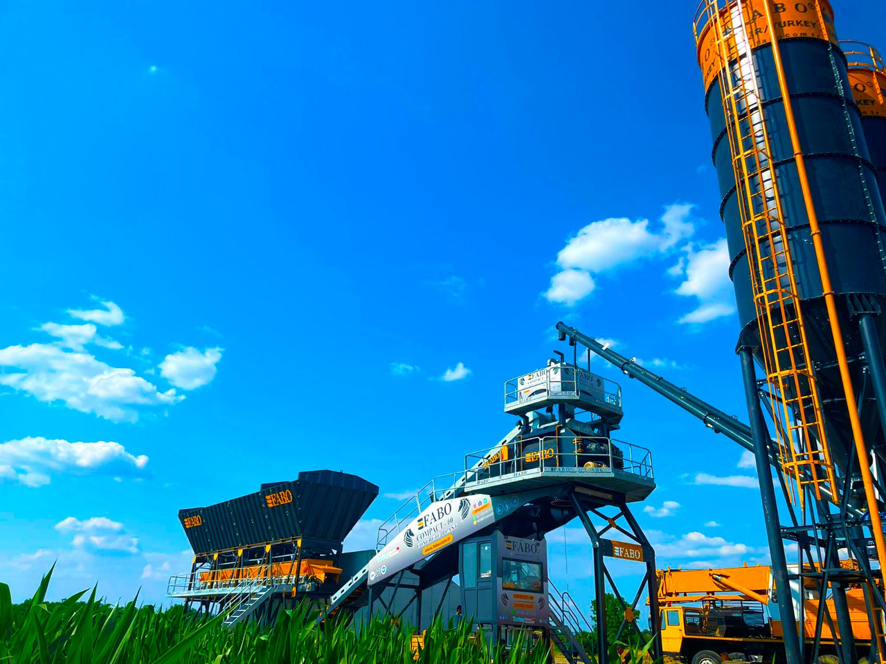 FABO compact concrete plant - Betonüzem: 5 kép. FABO compact concrete plant - Betonüzem: 5 kép.