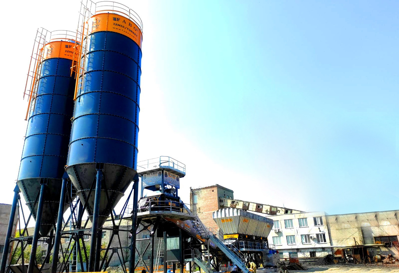 FABO compact concrete plant - Betonüzem: 2 kép. FABO compact concrete plant - Betonüzem: 2 kép.