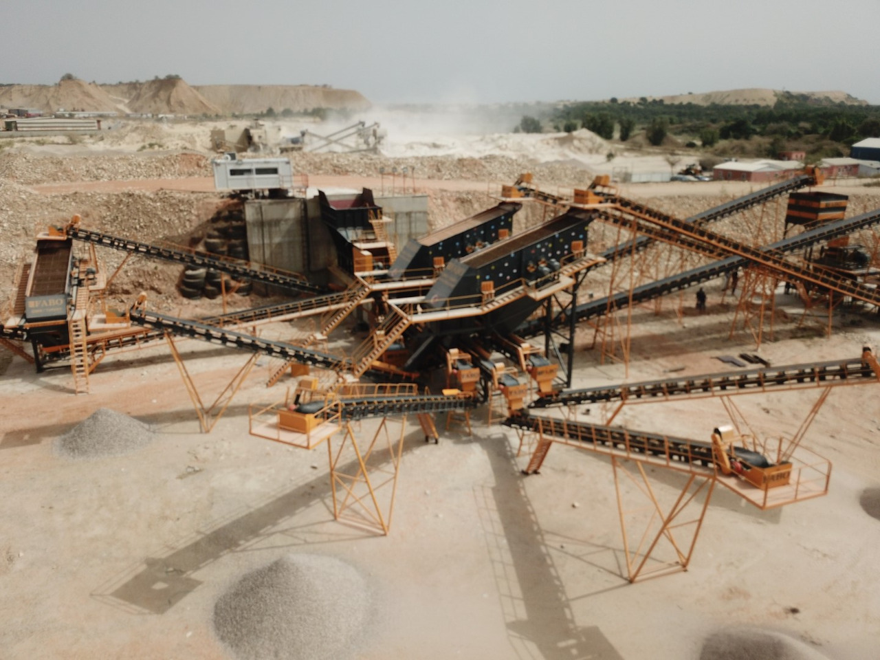 FABO crusher - stone crusher - crushers - Törőgép: 1 kép. FABO crusher - stone crusher - crushers - Törőgép: 1 kép.