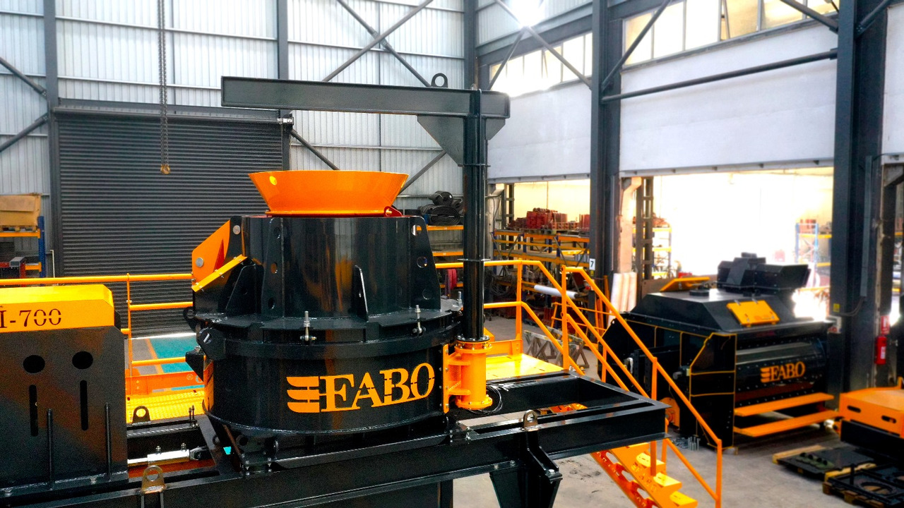 FABO impact crusher - Röpítő törő: 3 kép. FABO impact crusher - Röpítő törő: 3 kép.