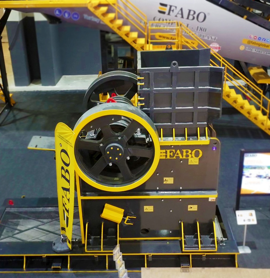 FABO jaw crusher - Pofás törő: 4 kép. FABO jaw crusher - Pofás törő: 4 kép.