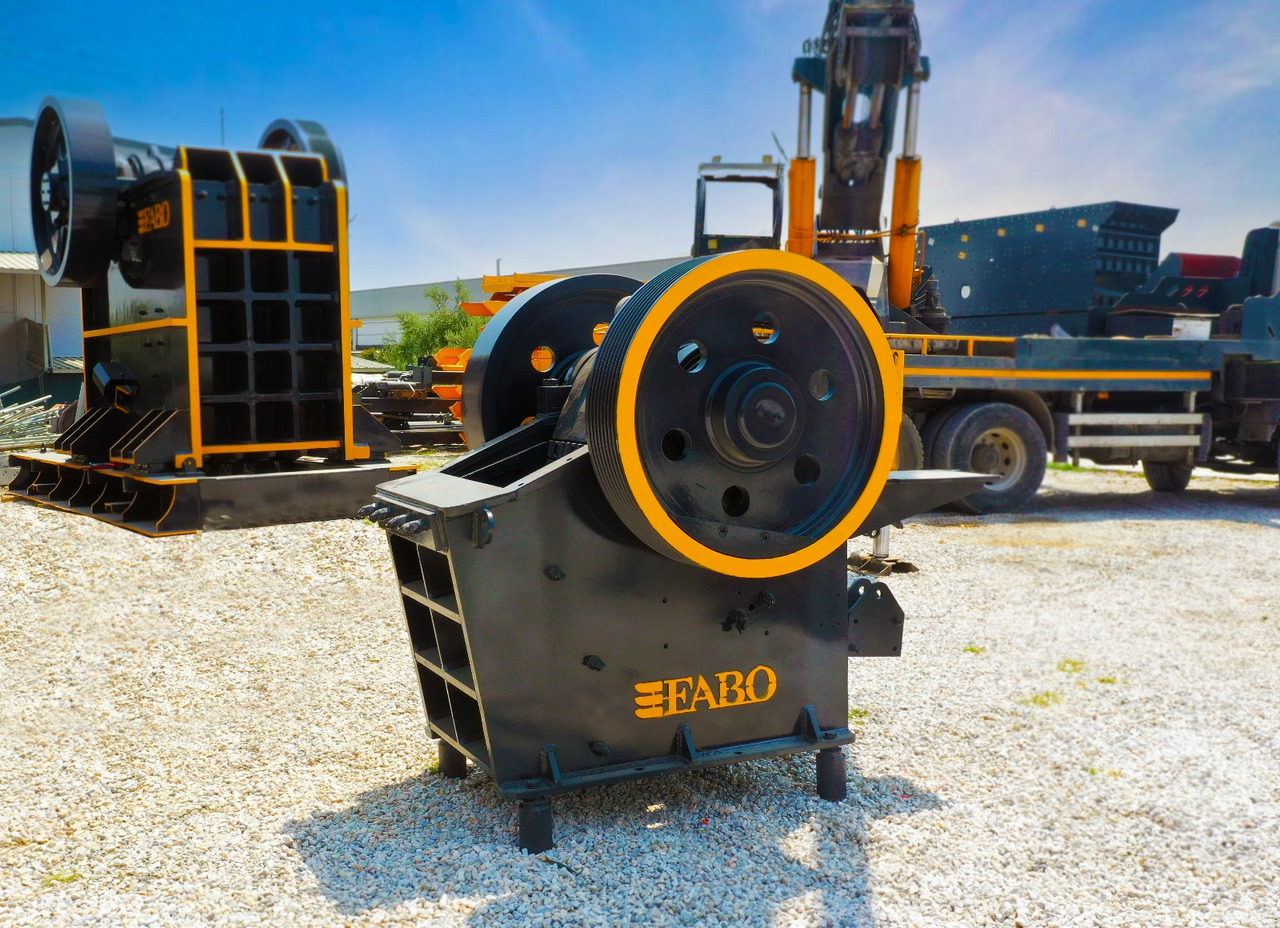 FABO jaw crusher - Pofás törő: 4 kép. FABO jaw crusher - Pofás törő: 4 kép.