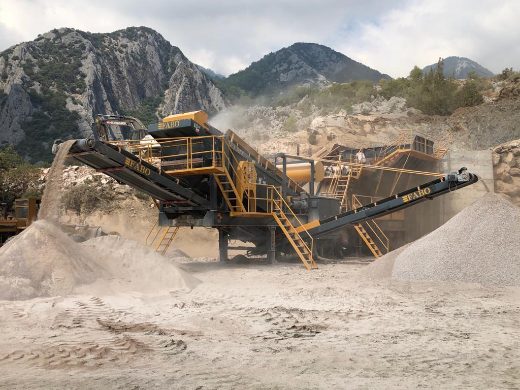 FABO mining machinery - crushing plant - Bányászati gépek: 4 kép. FABO mining machinery - crushing plant - Bányászati gépek: 4 kép.