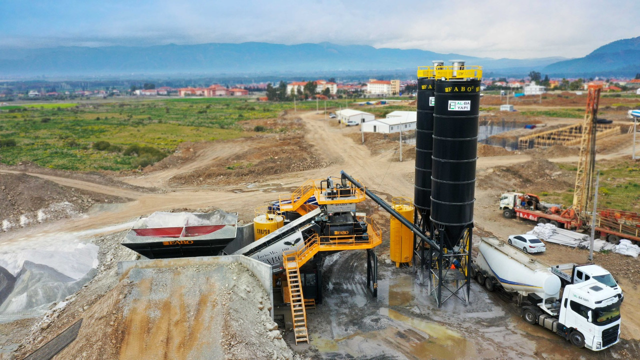 FABO mobile concrete batching plant - Betonüzem: 5 kép. FABO mobile concrete batching plant - Betonüzem: 5 kép.