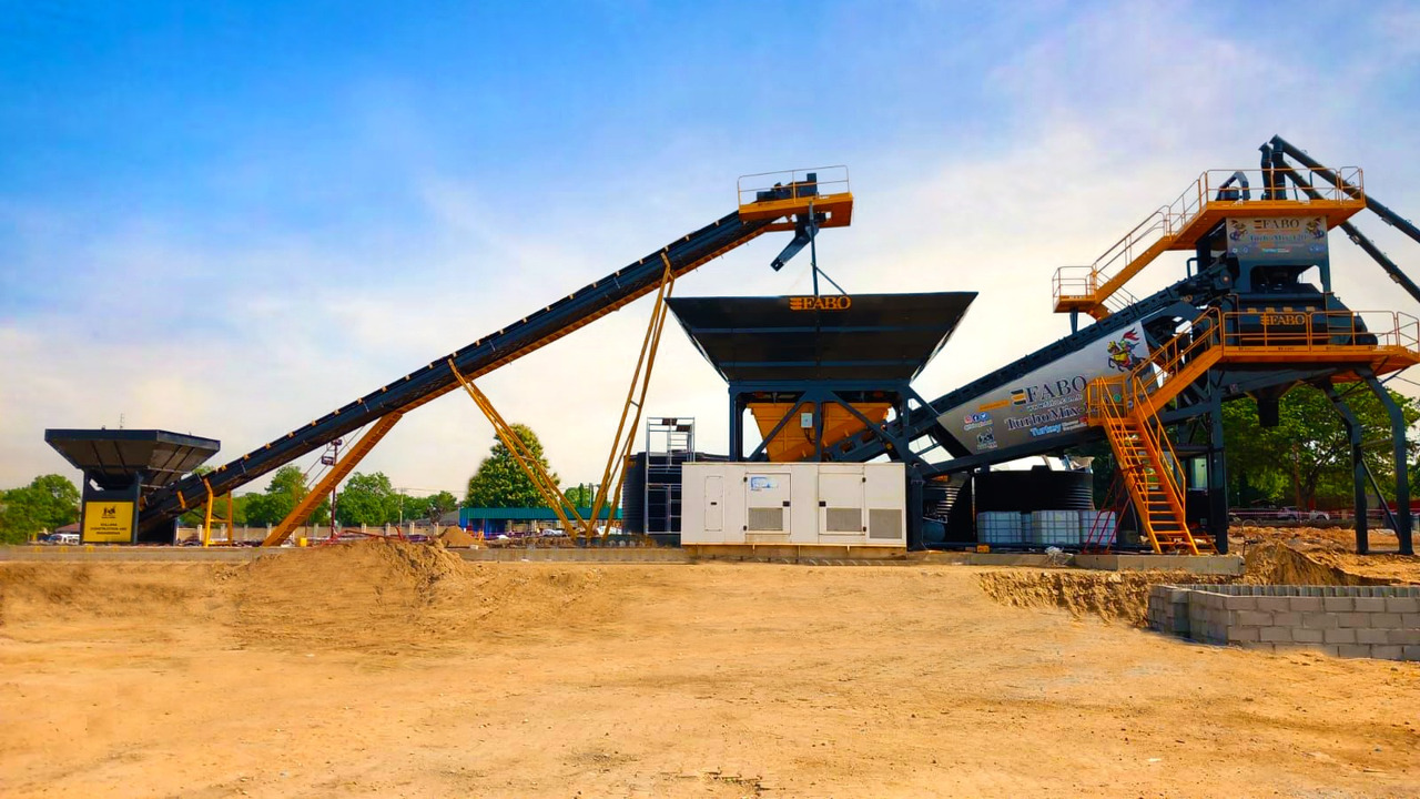 FABO mobile concrete batching plant - Betonüzem: 1 kép. FABO mobile concrete batching plant - Betonüzem: 1 kép.