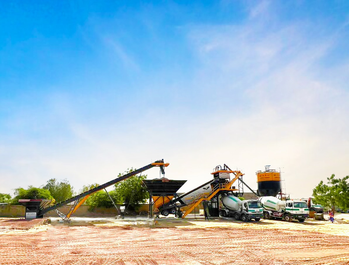 FABO mobile concrete batching plant - Betonüzem: 1 kép. FABO mobile concrete batching plant - Betonüzem: 1 kép.