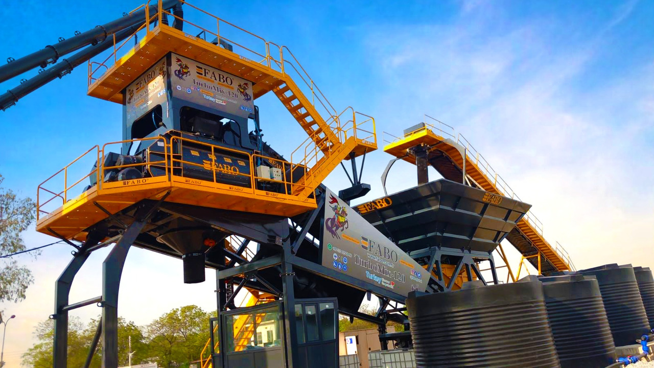 FABO mobile concrete batching plant - Betonüzem: 3 kép. FABO mobile concrete batching plant - Betonüzem: 3 kép.