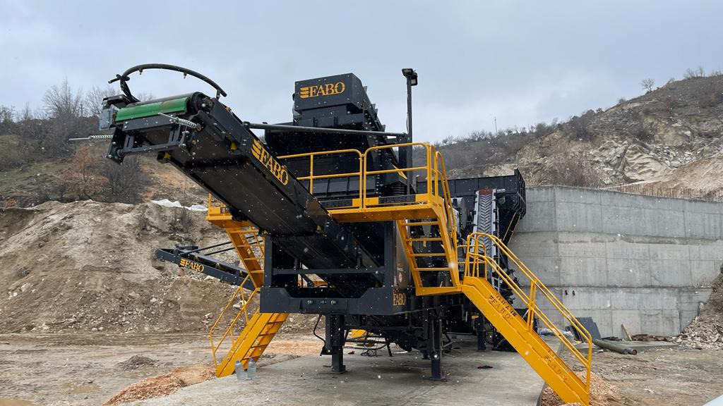 Új Kúpos törő FABO mobile cone crusher: 6 kép.