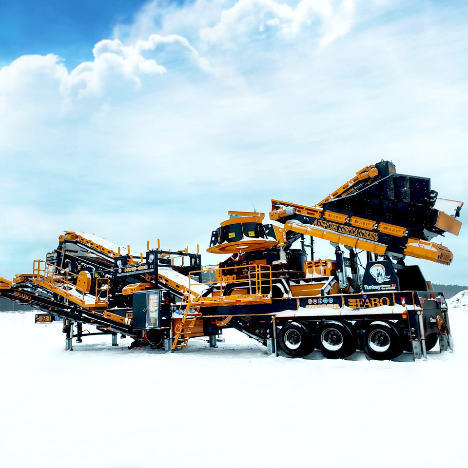 FABO mobile impact crusher - Röpítő törő: 4 kép. FABO mobile impact crusher - Röpítő törő: 4 kép.