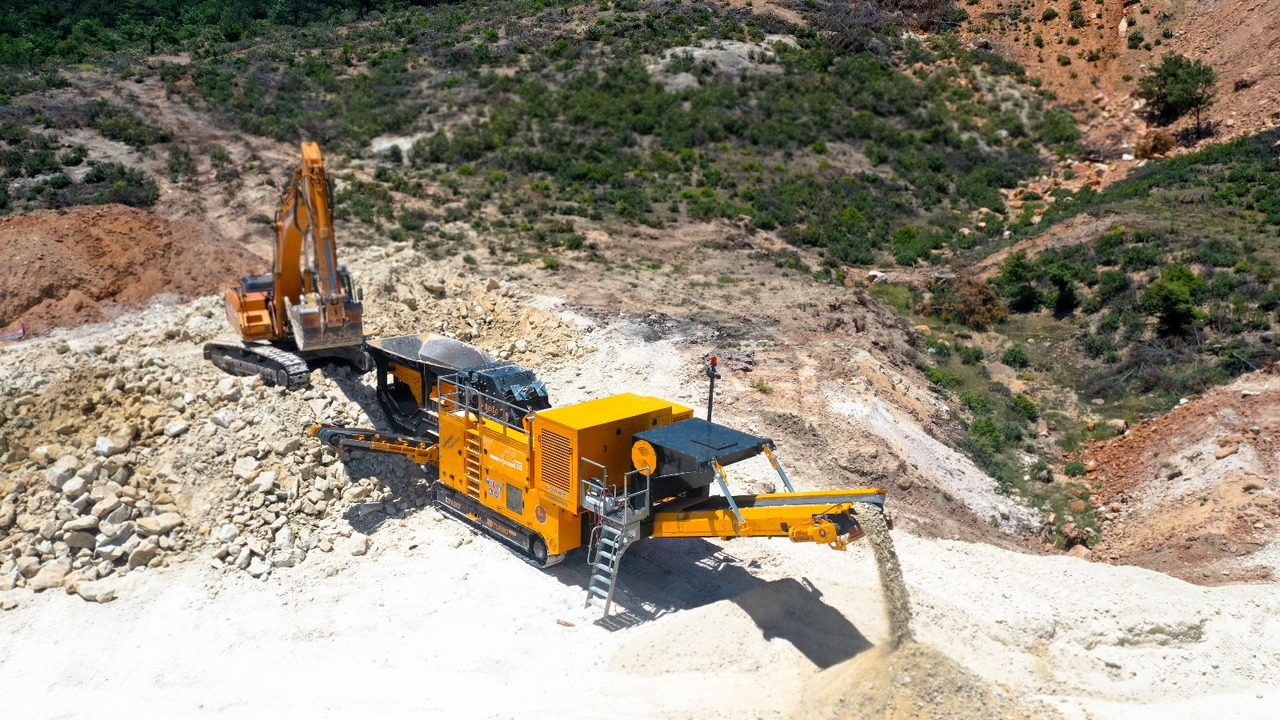 FABO mobile impact crusher - Röpítő törő: 5 kép. FABO mobile impact crusher - Röpítő törő: 5 kép.