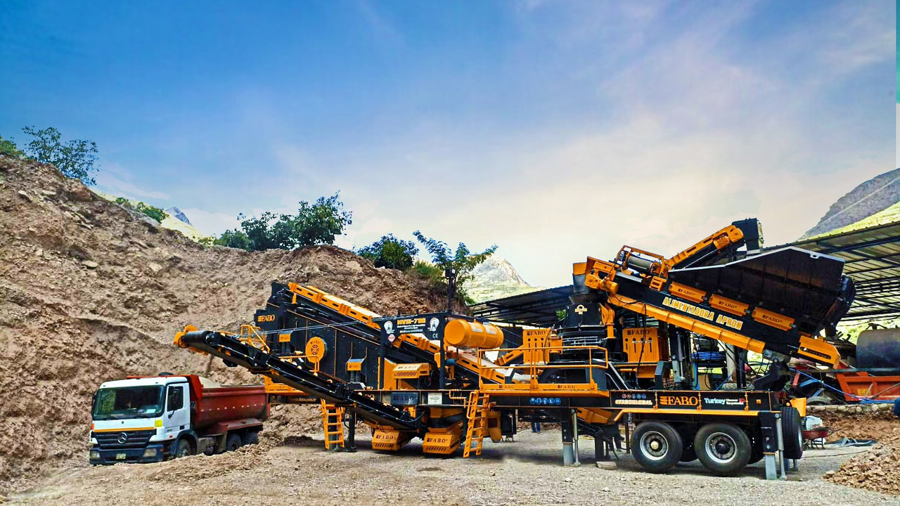 FABO mobile impact crusher - Röpítő törő: 3 kép. FABO mobile impact crusher - Röpítő törő: 3 kép.