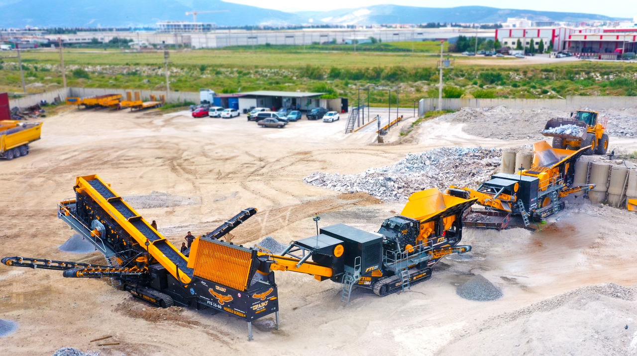 FABO mobile jaw crusher - Pofás törő: 5 kép. FABO mobile jaw crusher - Pofás törő: 5 kép.