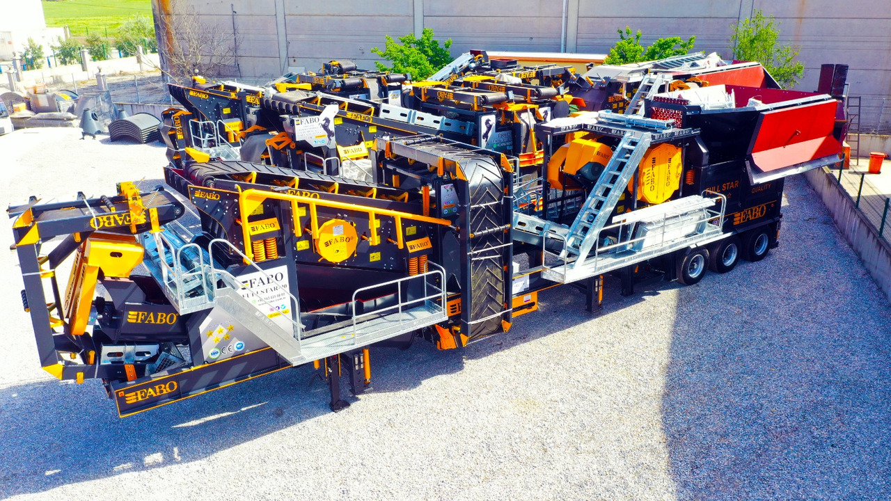 FABO mobile jaw crusher - Pofás törő: 2 kép. FABO mobile jaw crusher - Pofás törő: 2 kép.