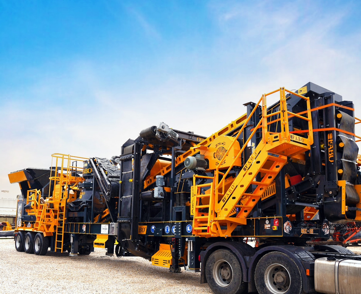 FABO mobile jaw crusher - Pofás törő: 1 kép. FABO mobile jaw crusher - Pofás törő: 1 kép.