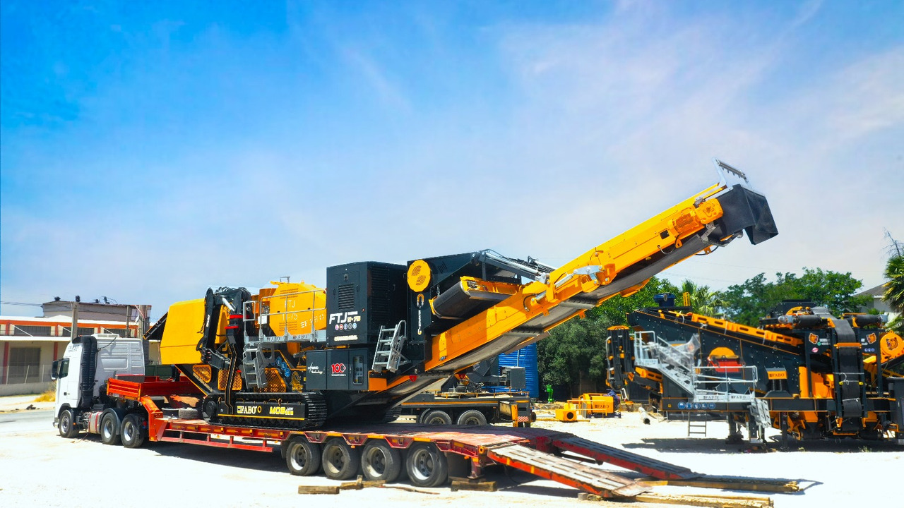 FABO mobile jaw crusher - Pofás törő: 2 kép. FABO mobile jaw crusher - Pofás törő: 2 kép.